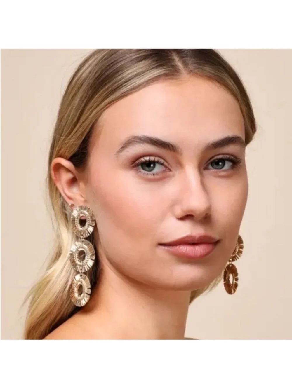 New! Lulus Gold Burst of Brilliance Earrings (3030) NWOT